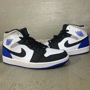 Nike Air Jordan 1 white royal black toe Mid top SE